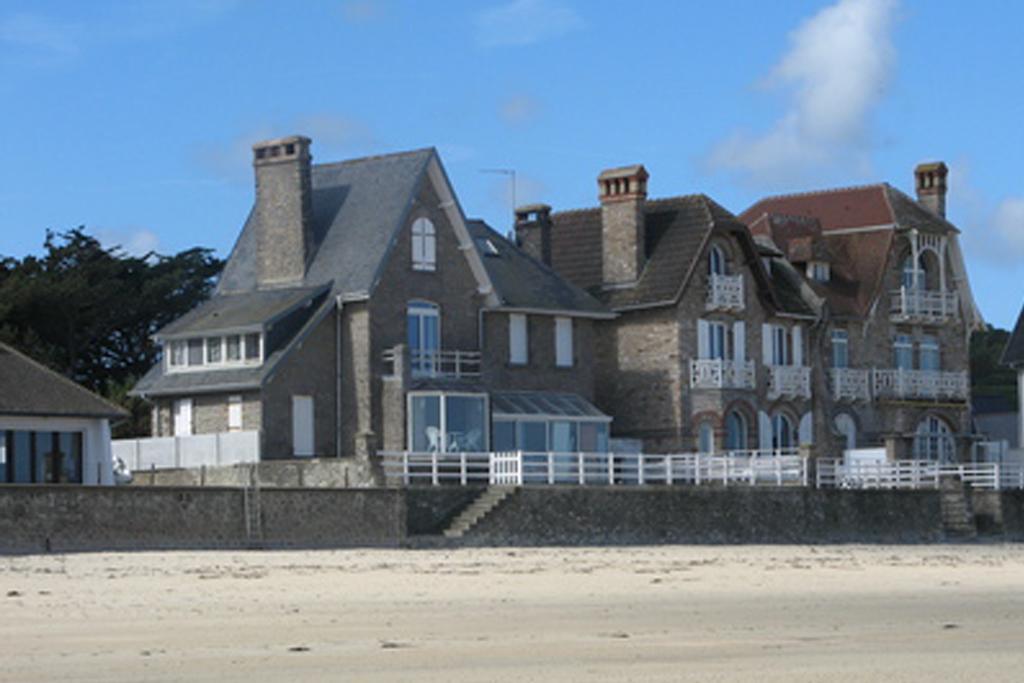 Le Landemer Urville-Nacqueville Exterior photo